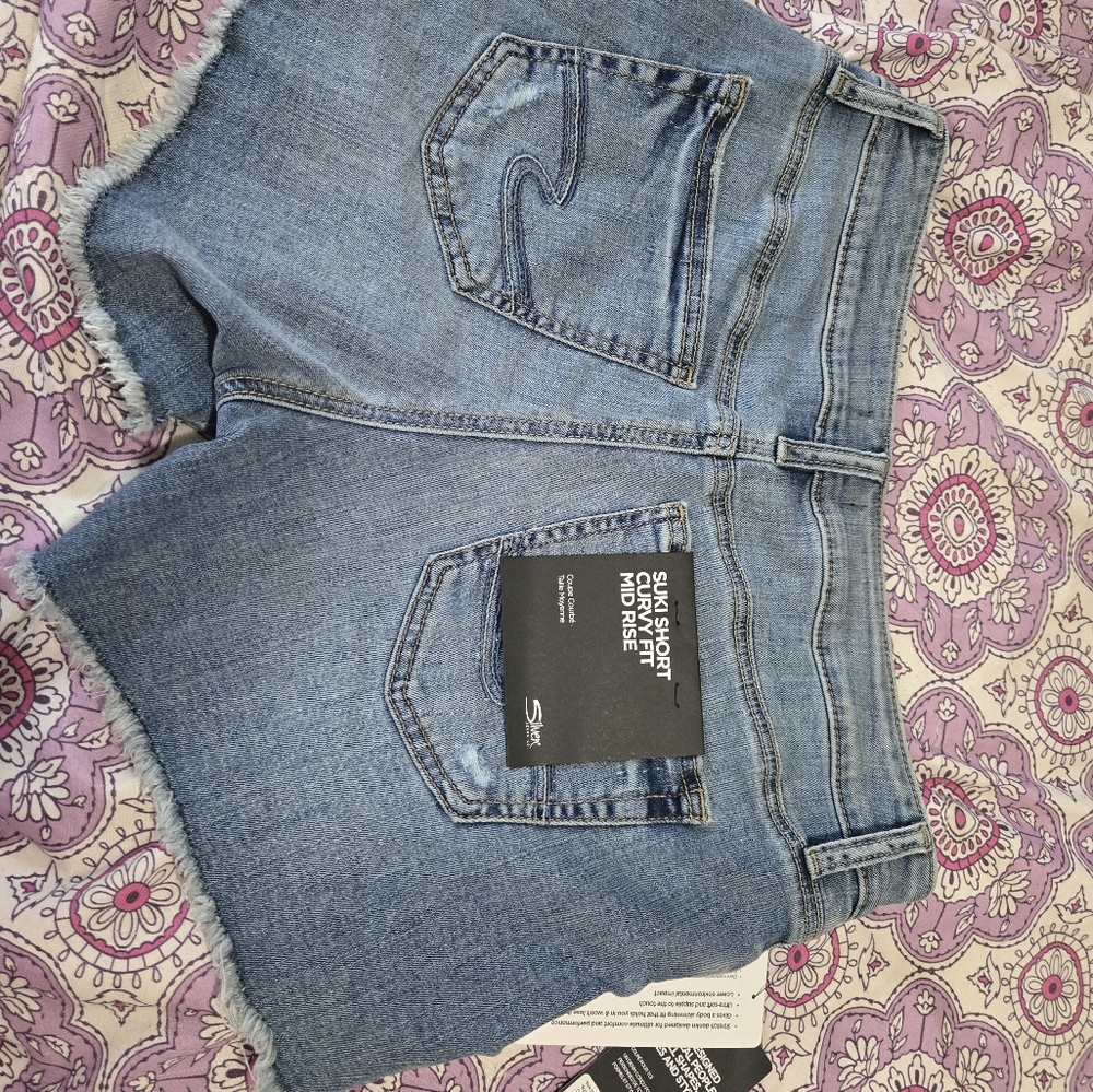 W29 L4 Silver Jeans Co. NWT  Women's Shorts. Suki Short Curvy Fit Mid Rise. - Picture 7 of 14